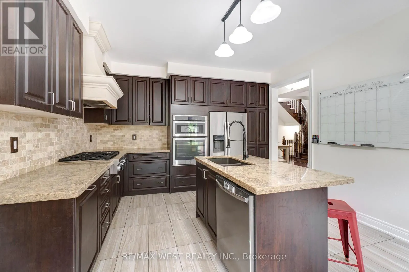 32 BROOKWATER CRESCENT