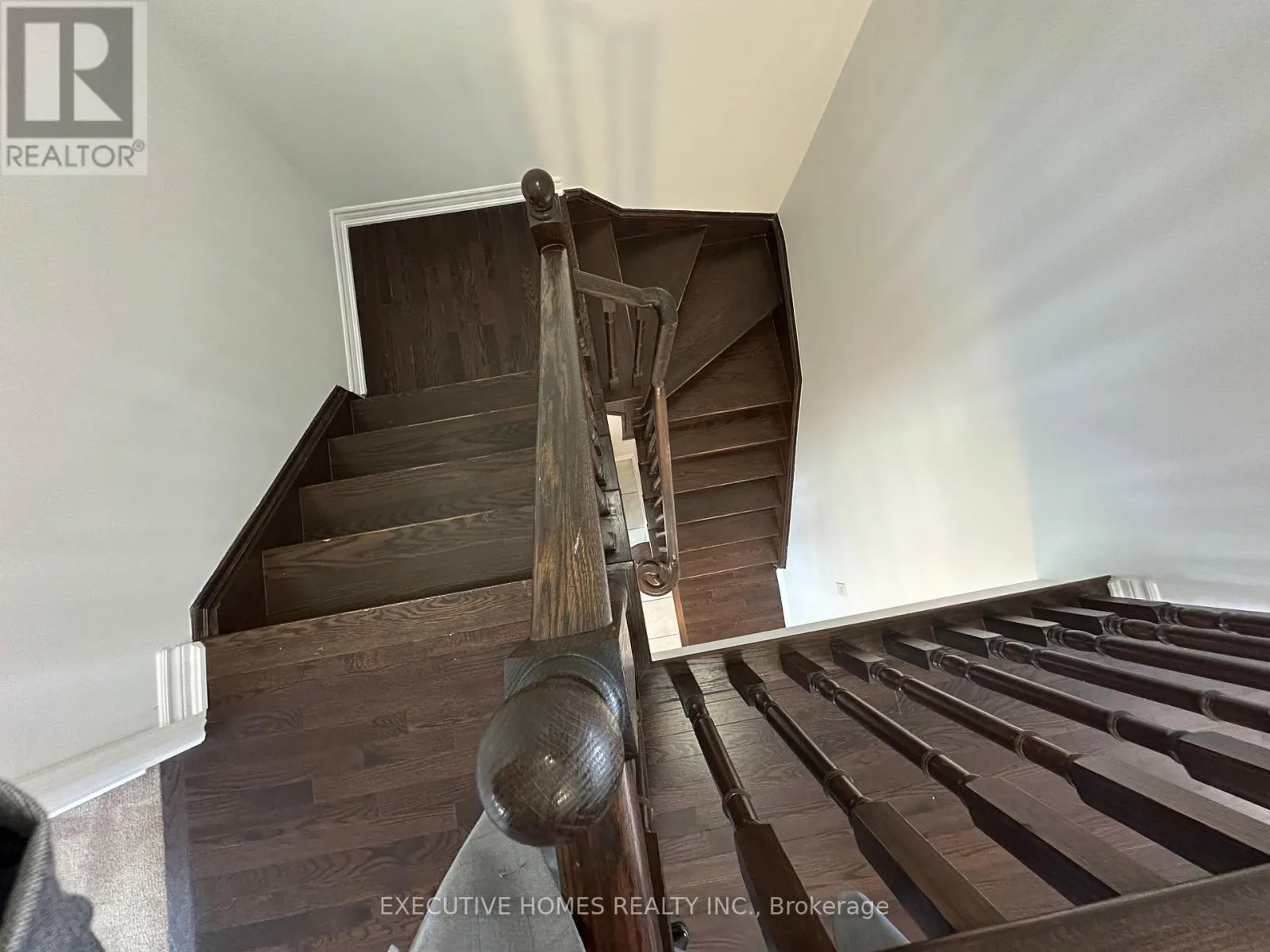 21 ELMCREST DRIVE