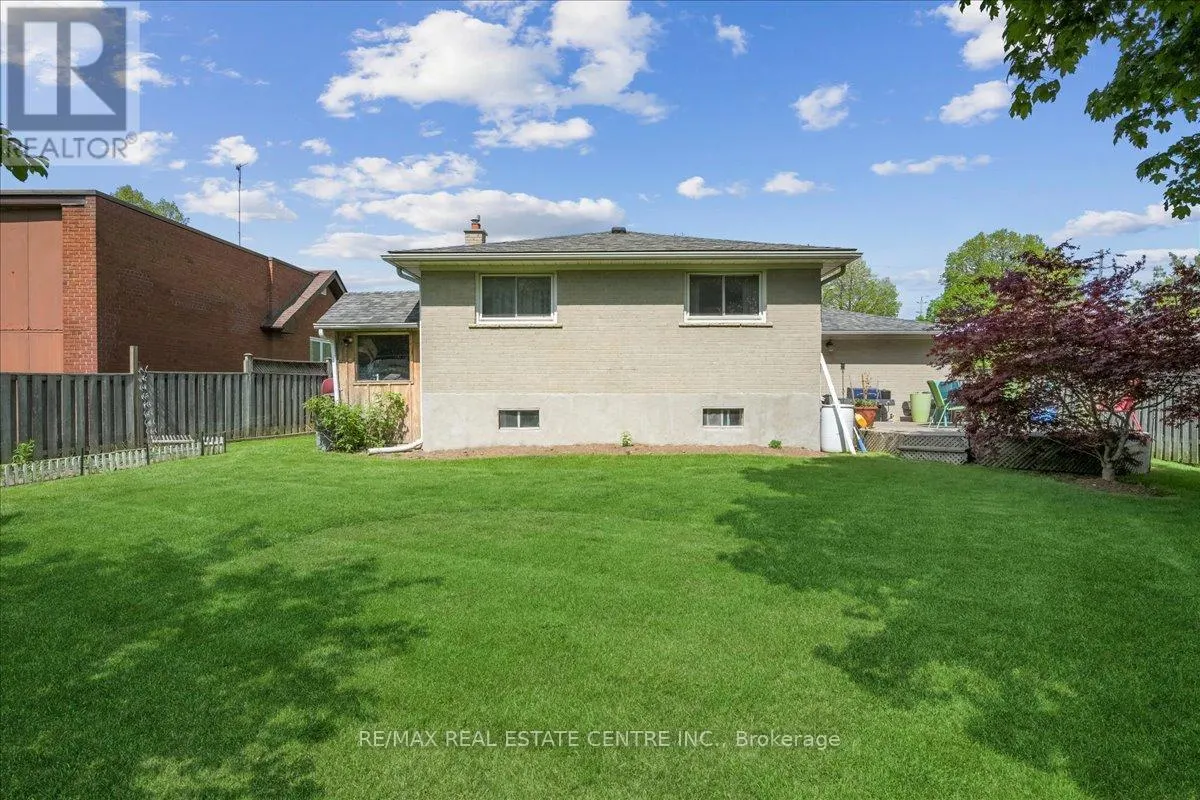 74 MOUNTAINVIEW ROAD S