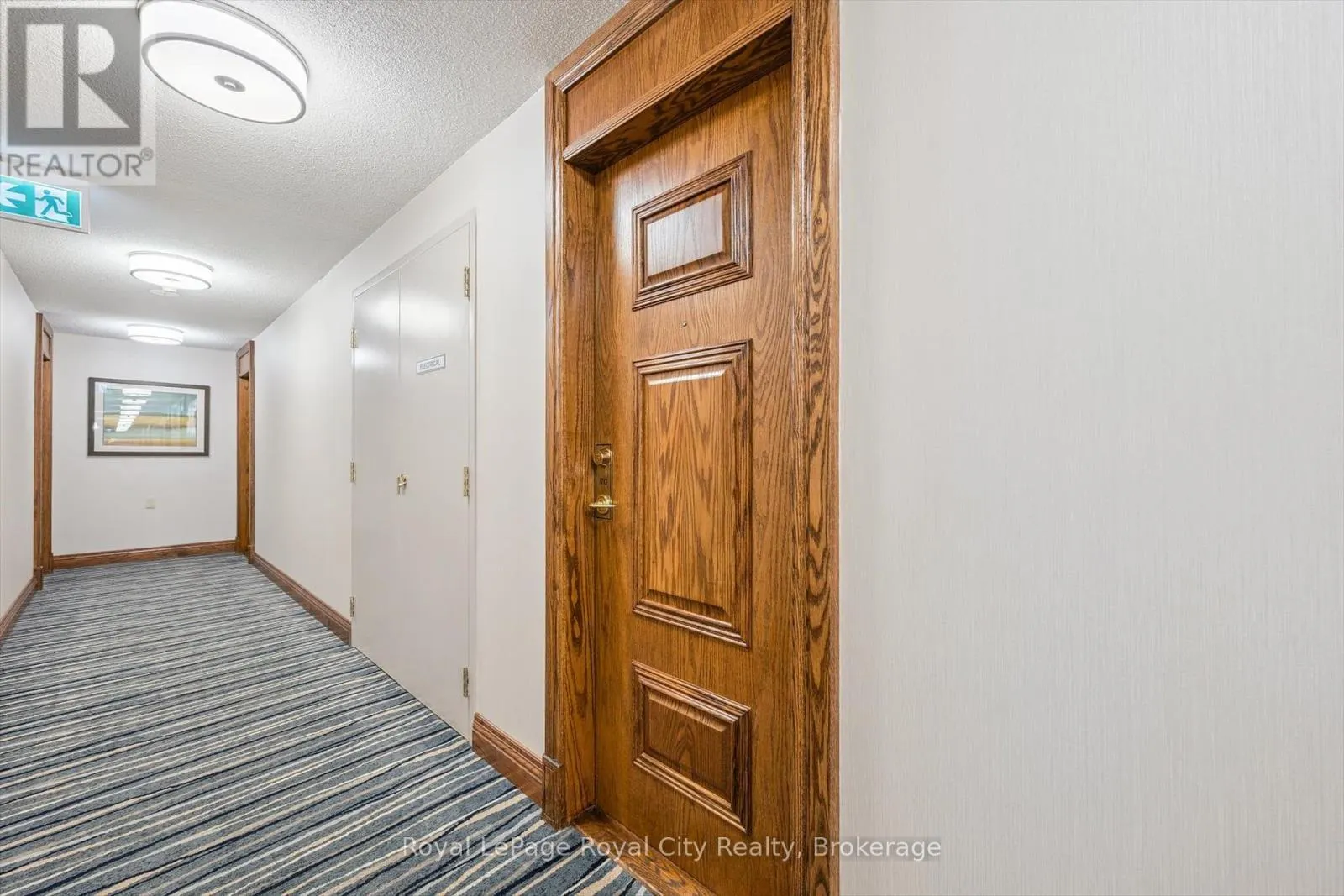 1710 - 4889 KIMBERMOUNT AVENUE, #1710