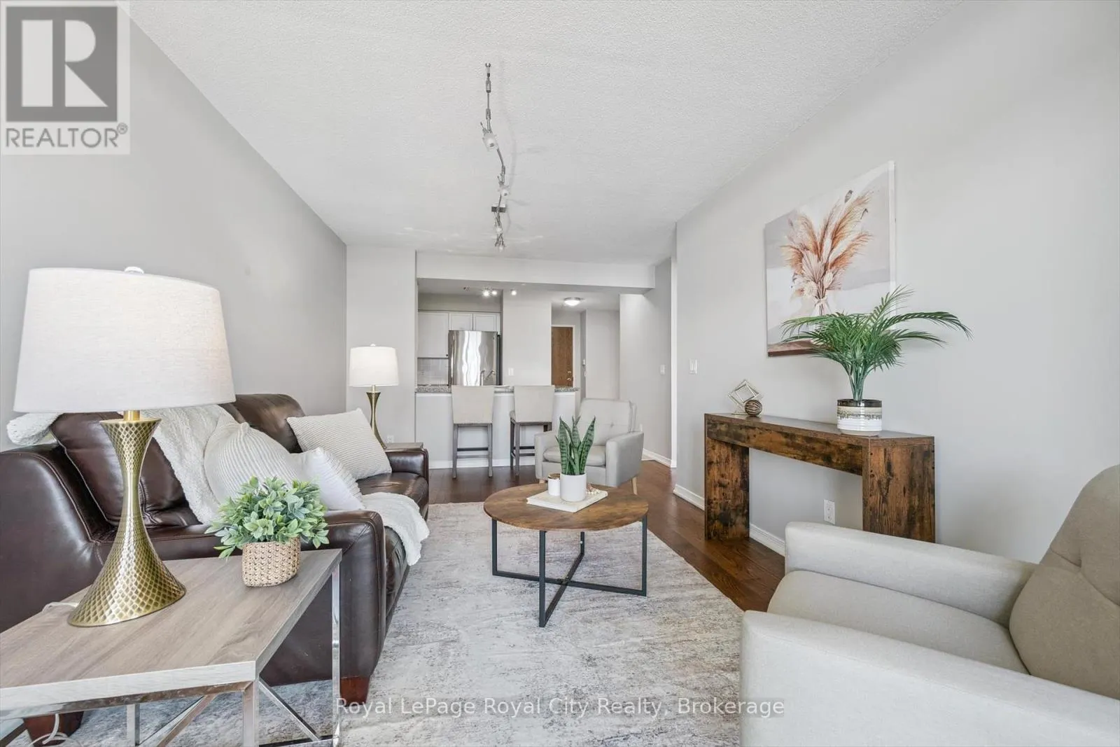 1710 - 4889 KIMBERMOUNT AVENUE, #1710