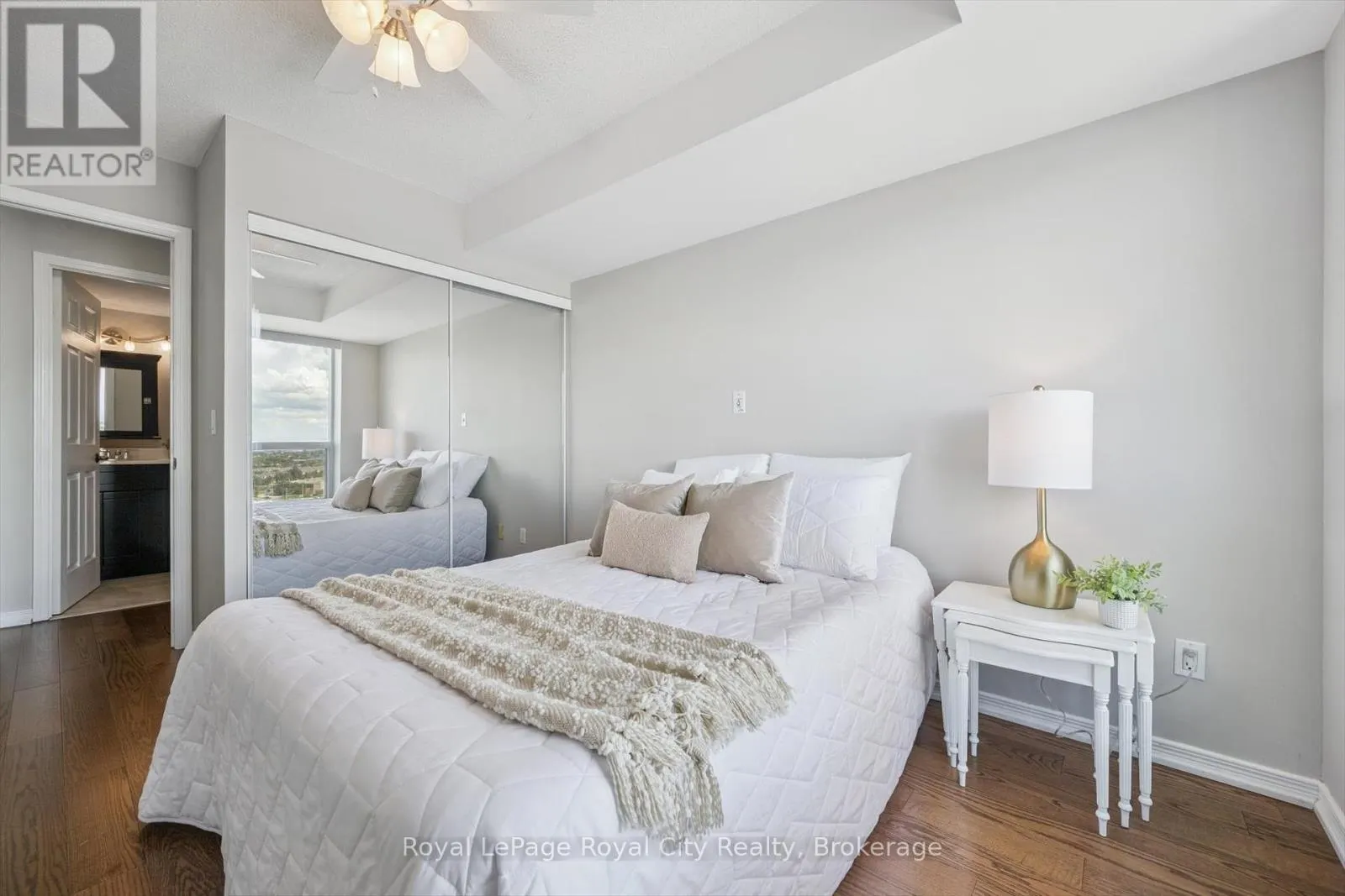 1710 - 4889 KIMBERMOUNT AVENUE, #1710