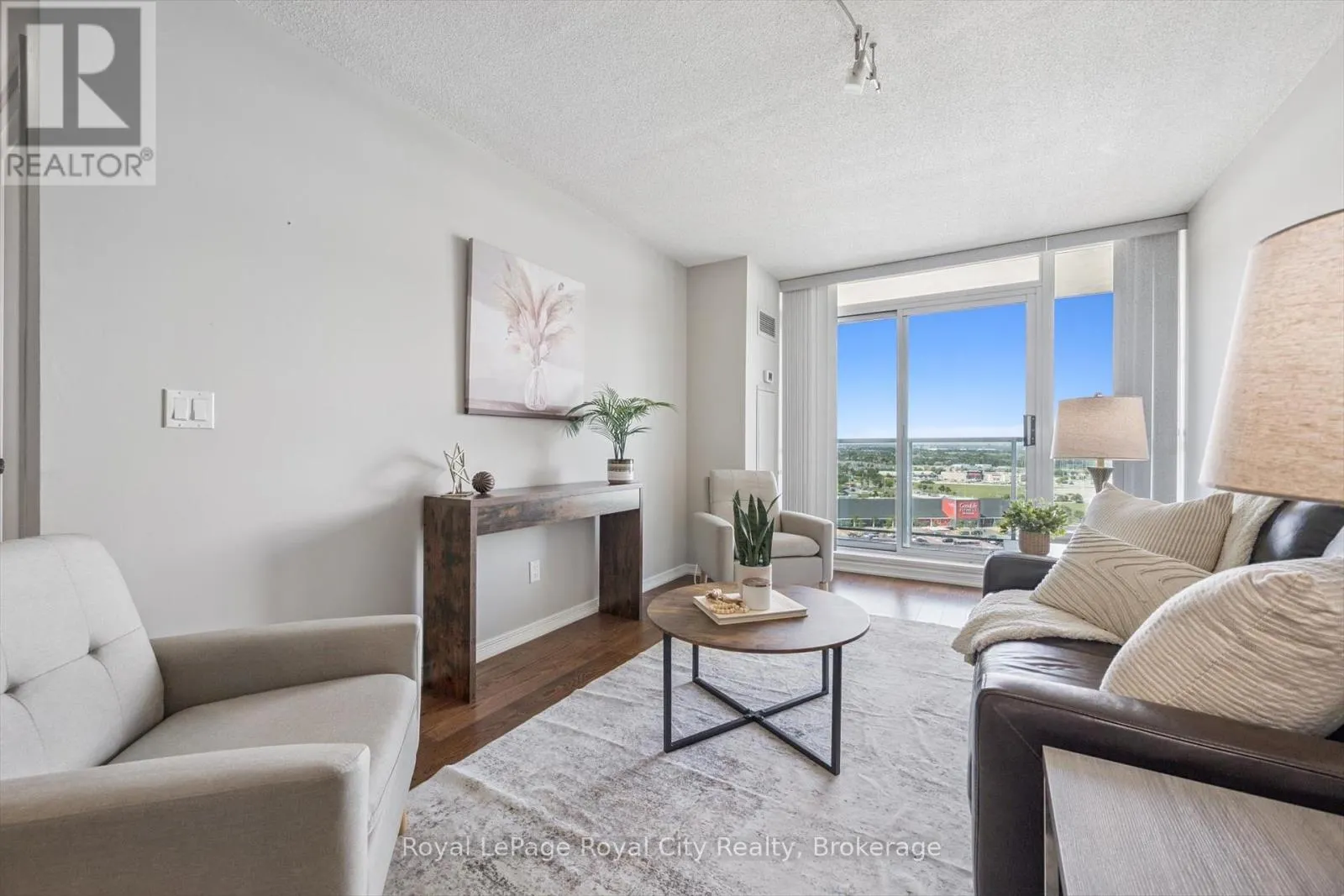 1710 - 4889 KIMBERMOUNT AVENUE, #1710