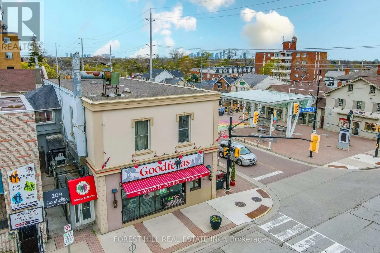 201 QUEEN STREET S