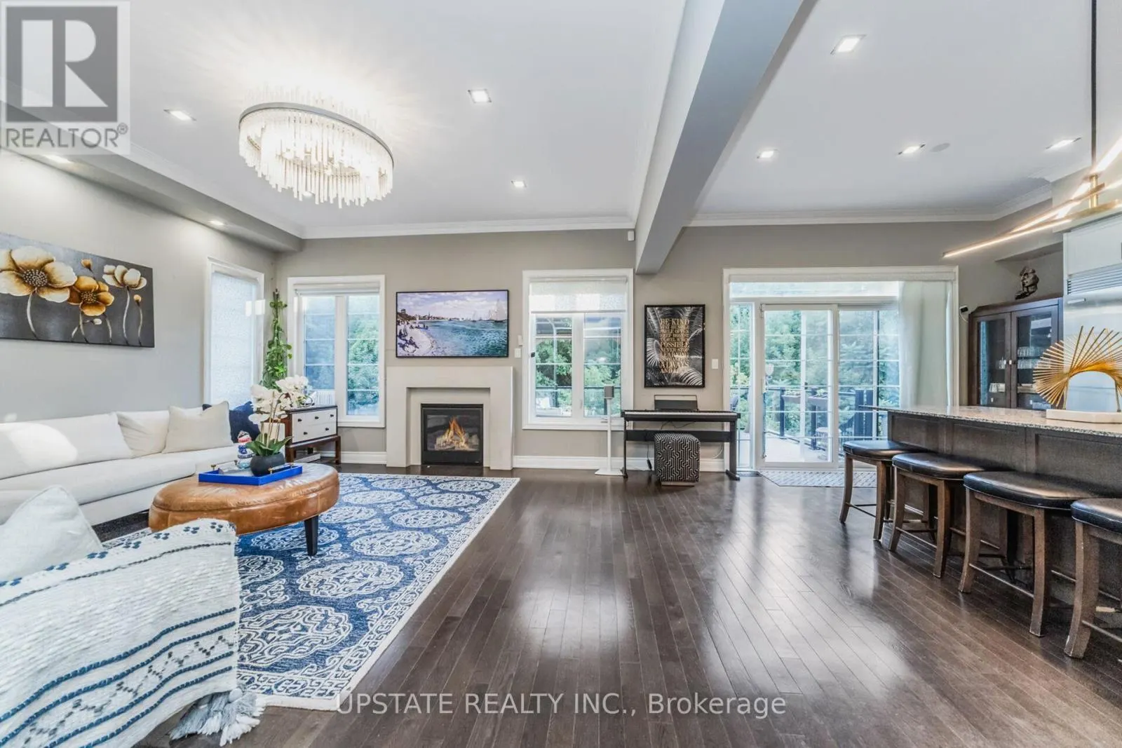 10 VINEYARD DRIVE