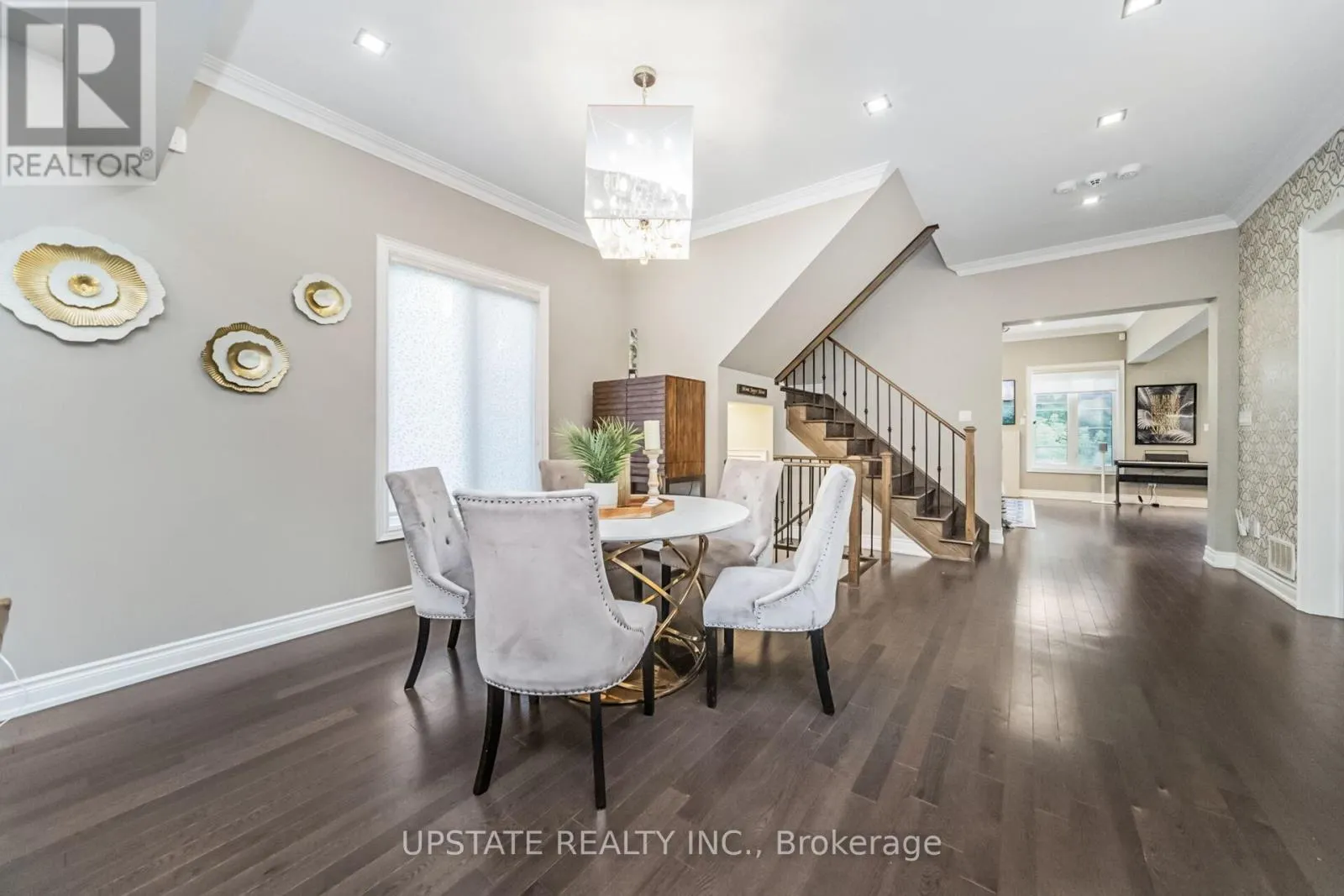 10 VINEYARD DRIVE