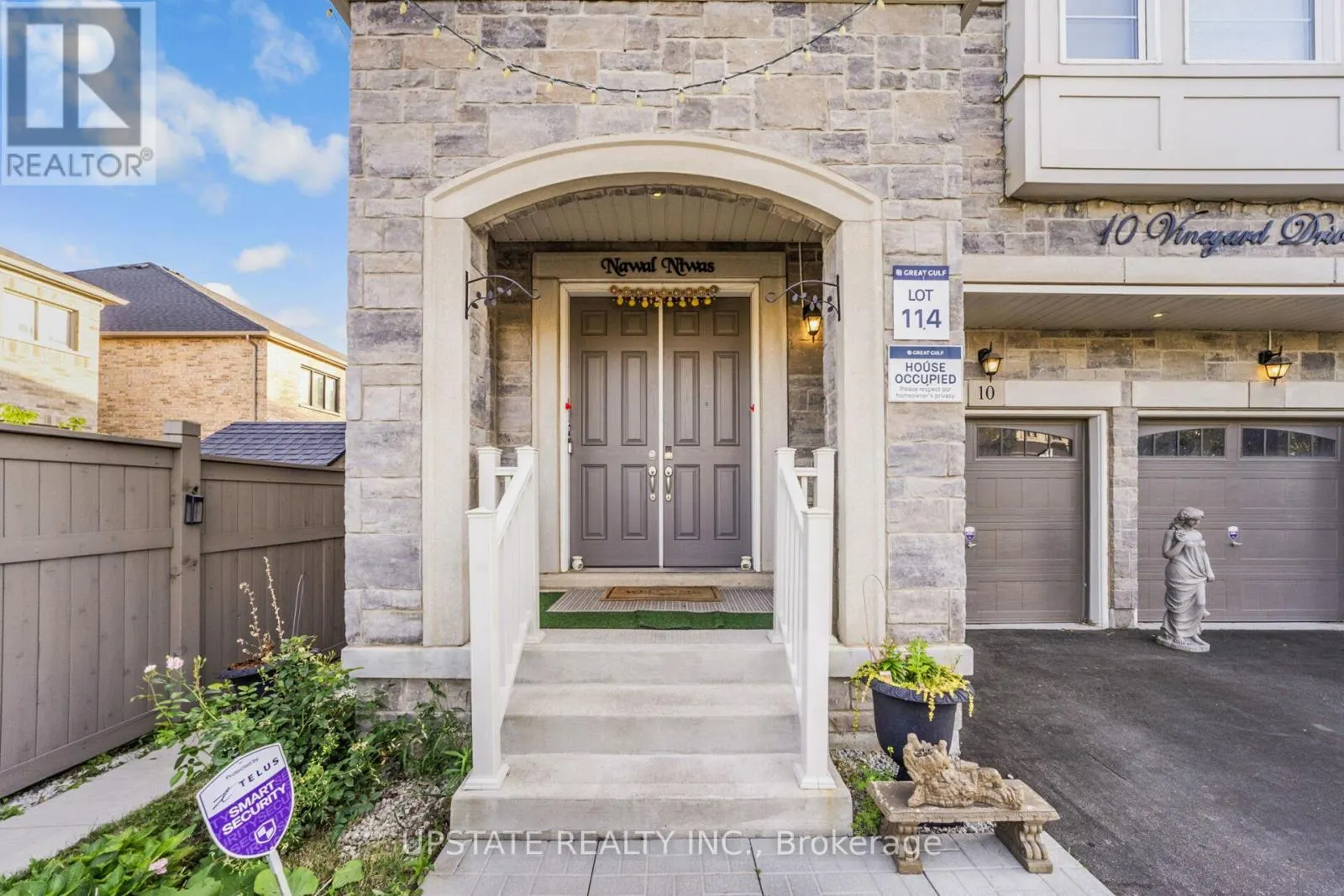 10 VINEYARD DRIVE