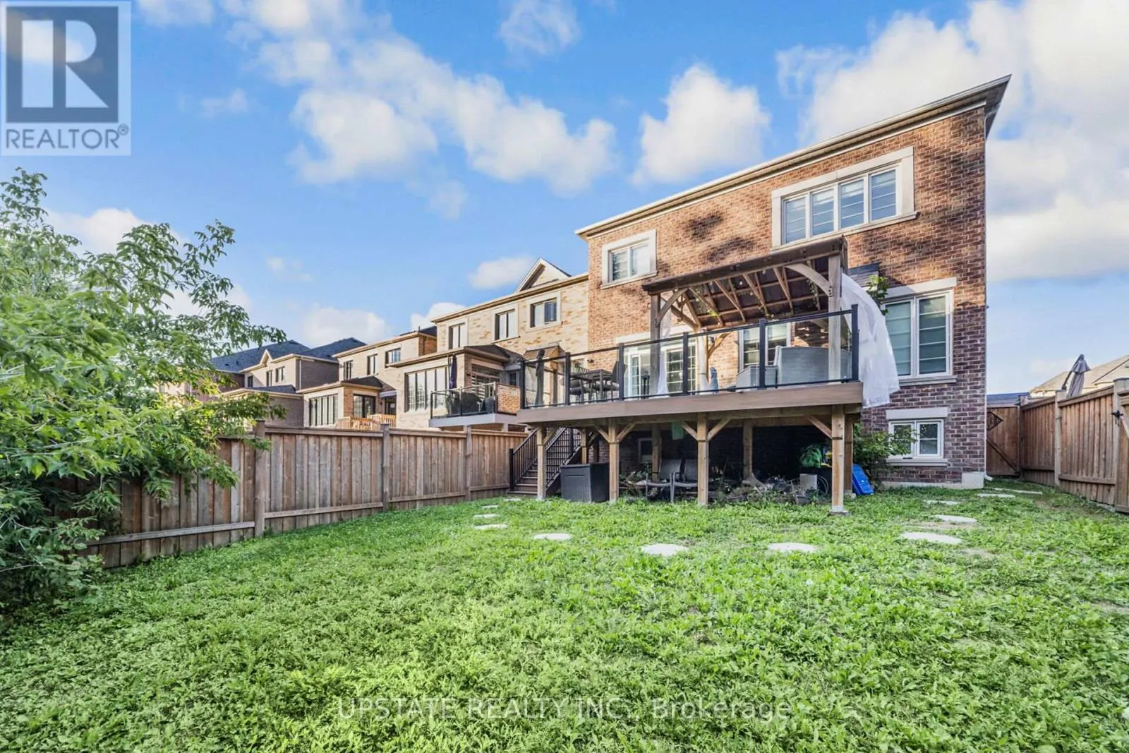 10 VINEYARD DRIVE