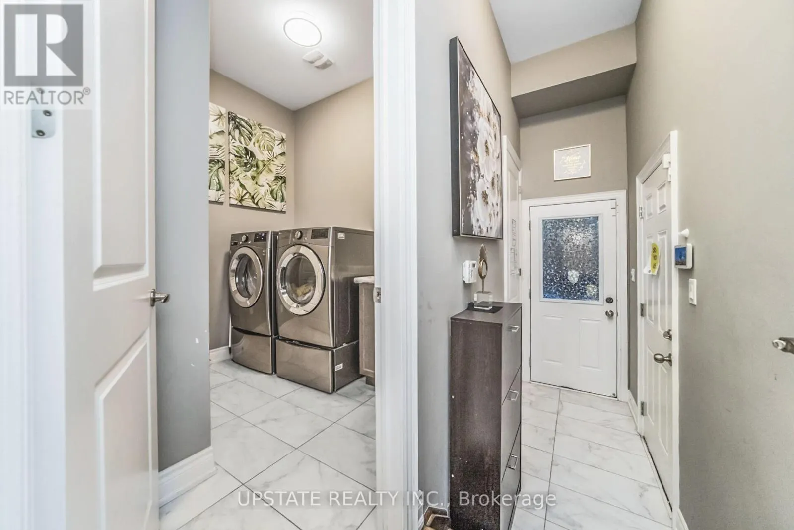 10 VINEYARD DRIVE