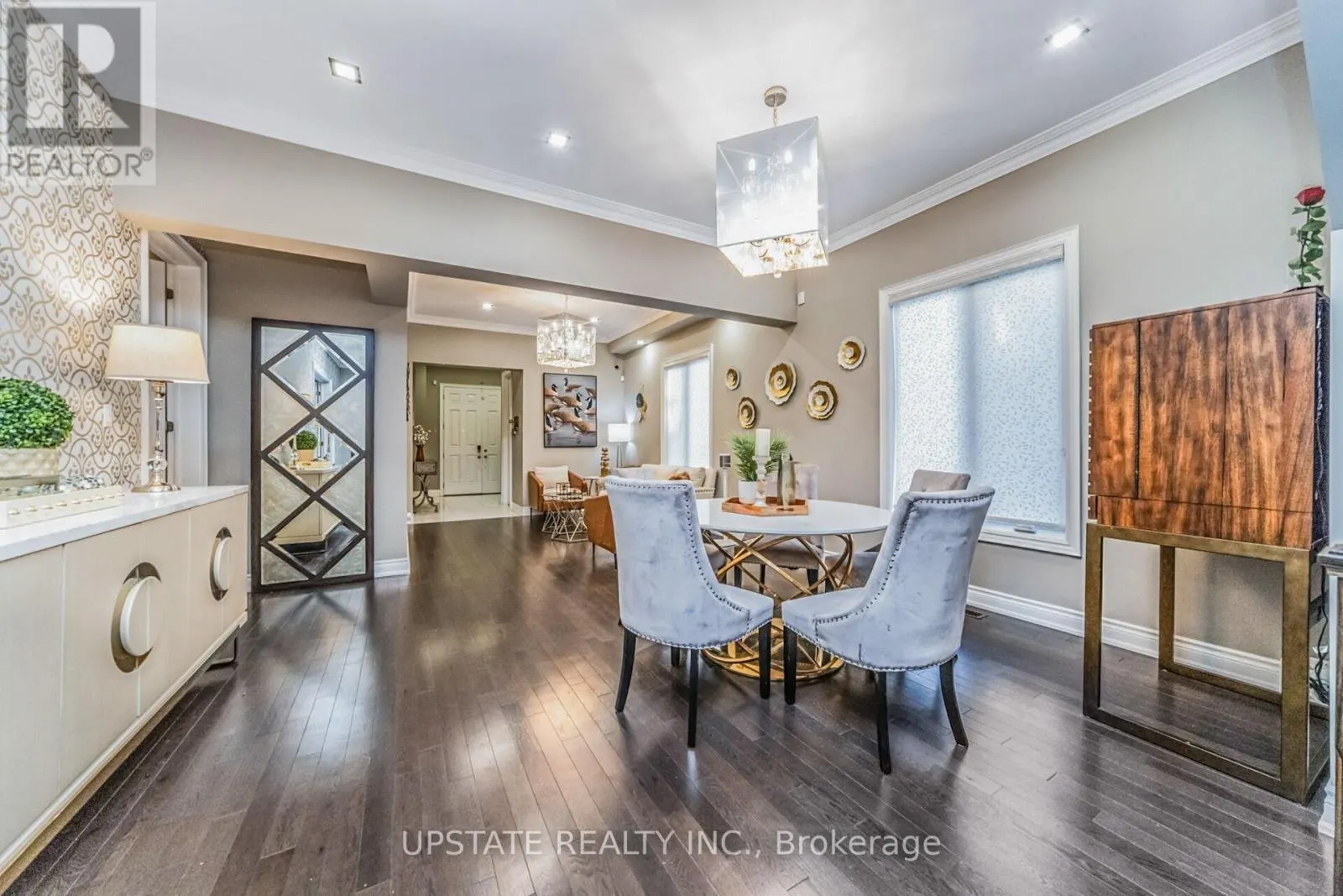 10 VINEYARD DRIVE