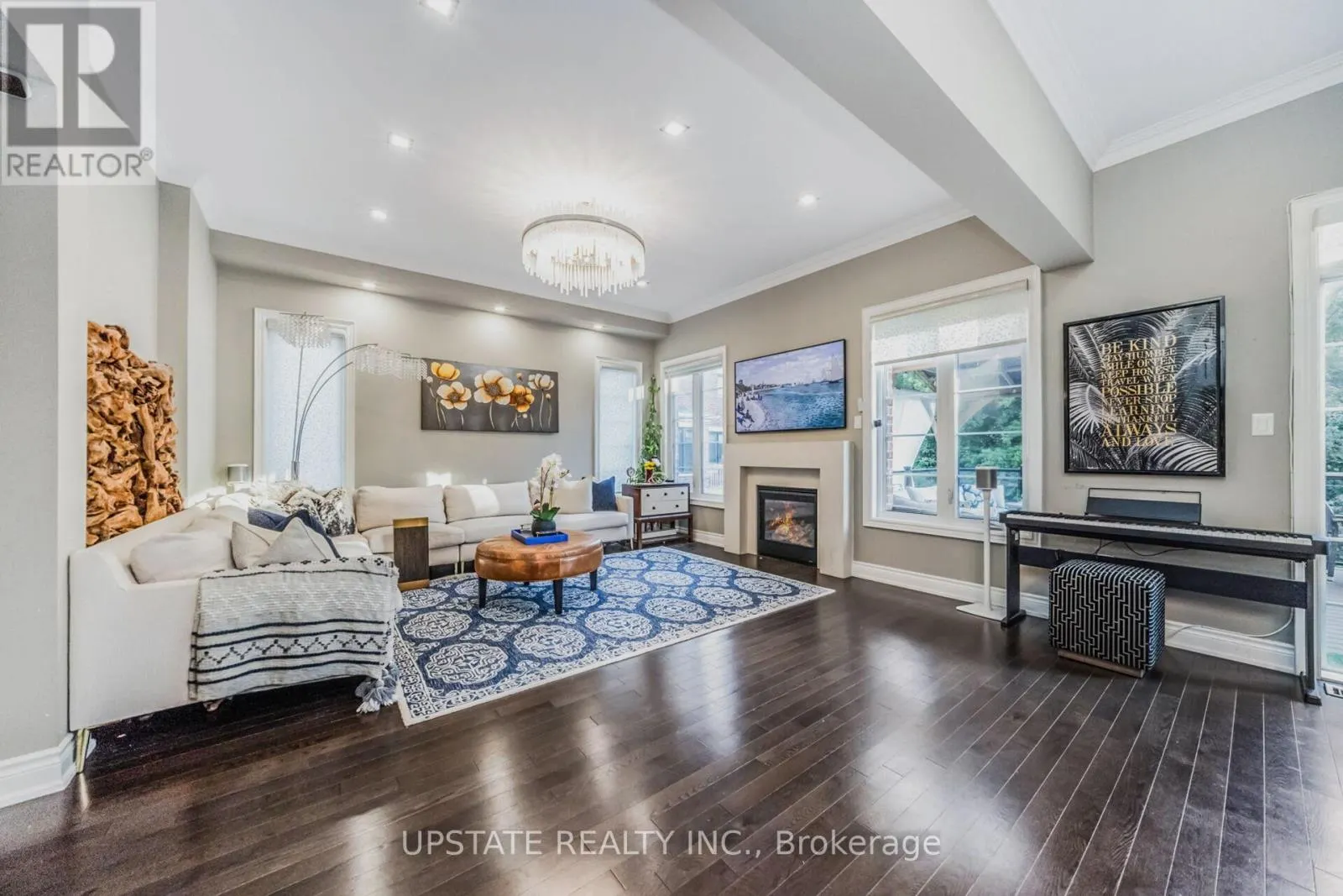 10 VINEYARD DRIVE