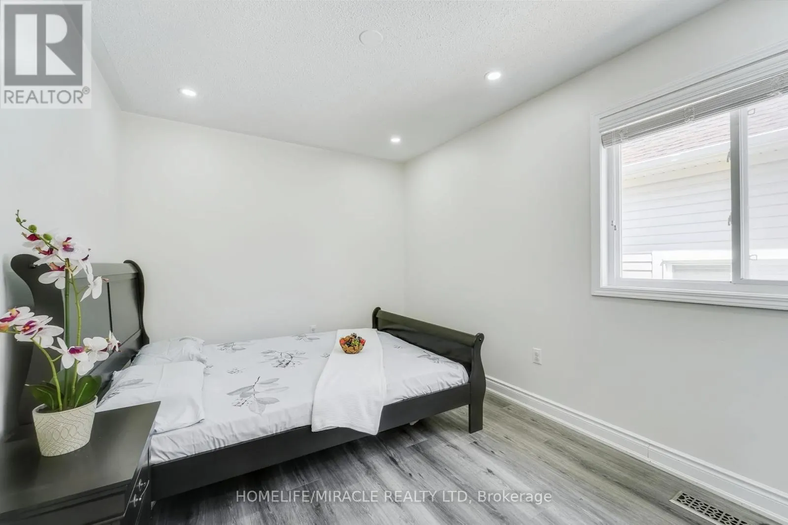 48 JESSOP DRIVE