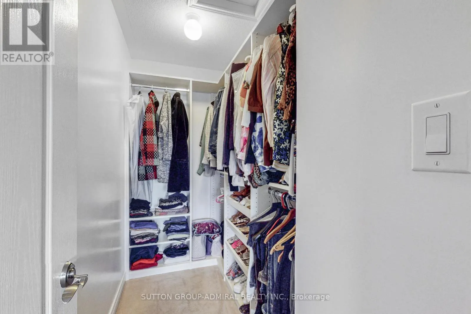 34 BEACHVILLE CIRCLE