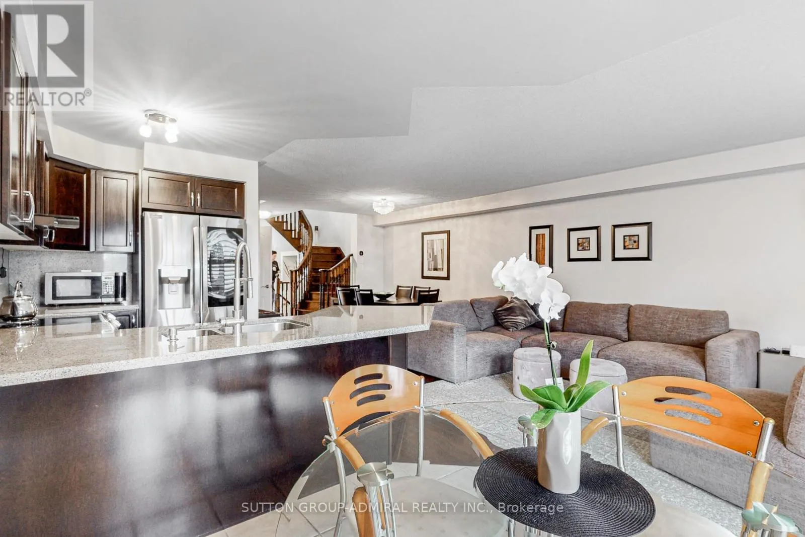34 BEACHVILLE CIRCLE
