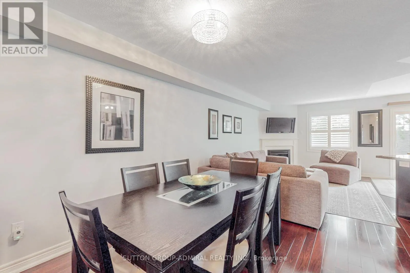 34 BEACHVILLE CIRCLE