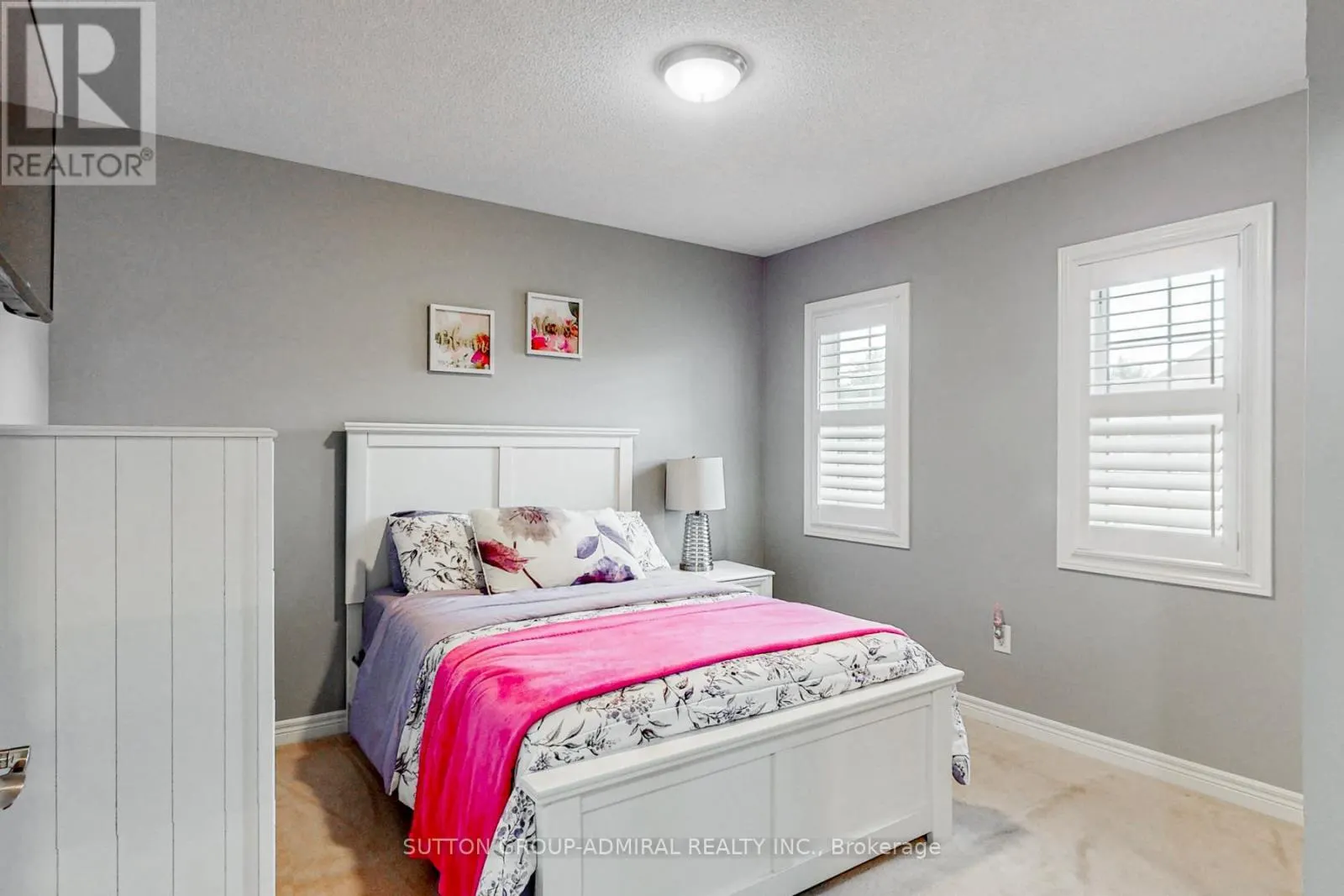 34 BEACHVILLE CIRCLE