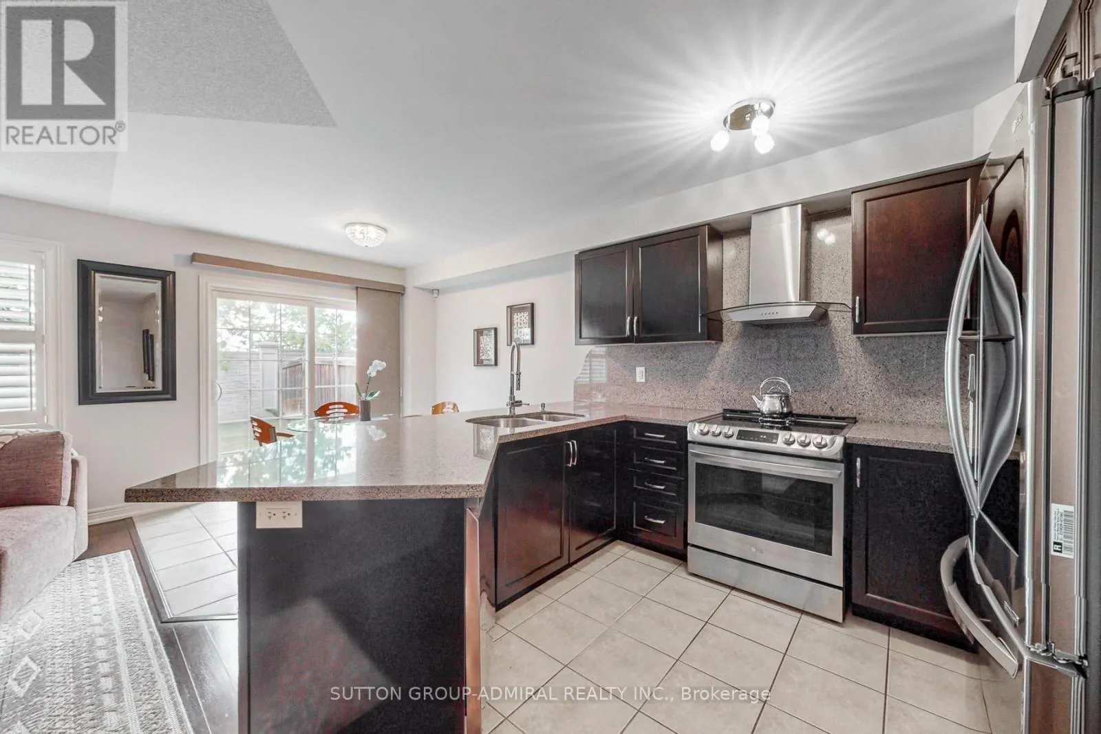 34 BEACHVILLE CIRCLE