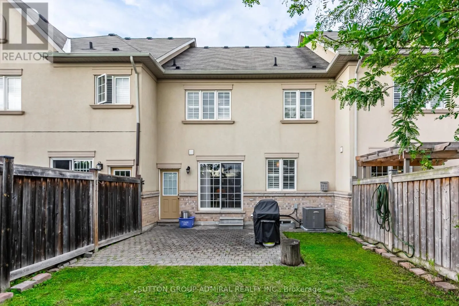 34 BEACHVILLE CIRCLE