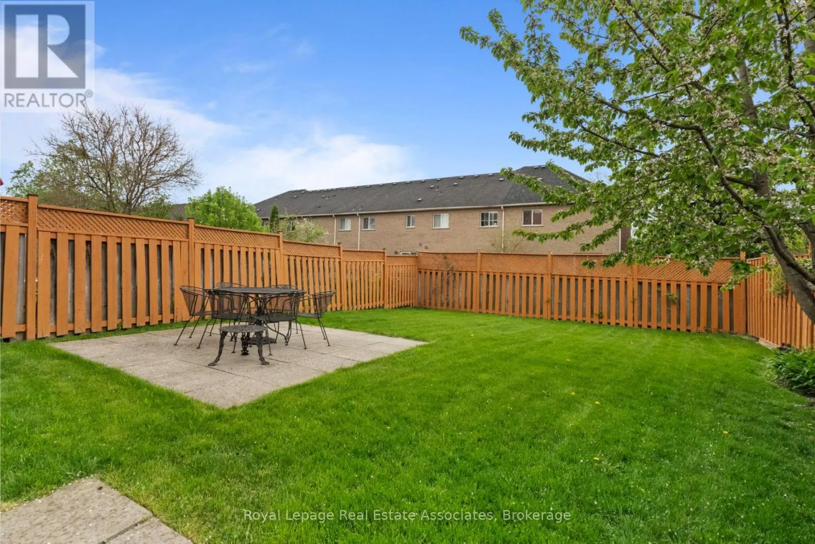 5554 LINWELL PLACE