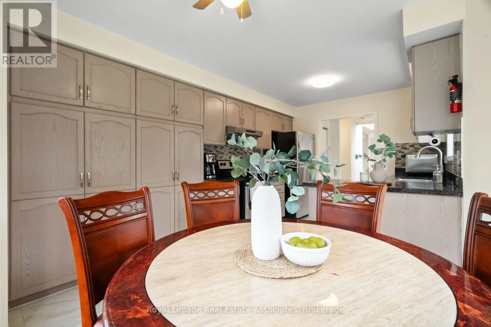 5554 LINWELL PLACE