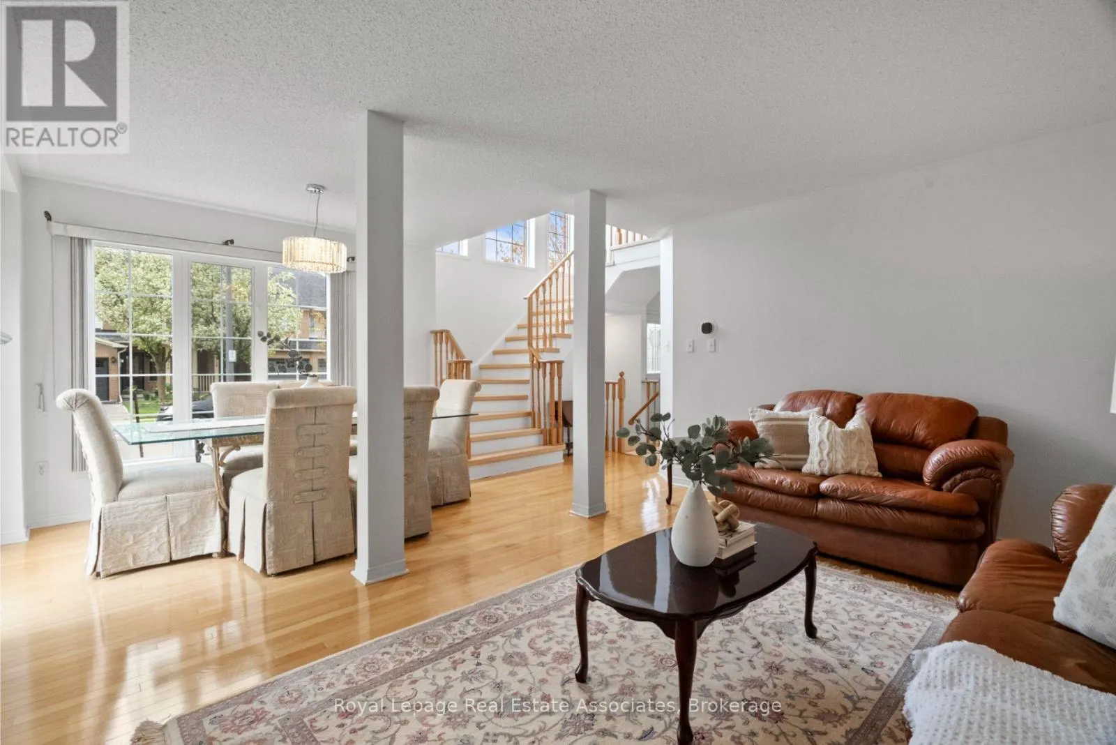5554 LINWELL PLACE