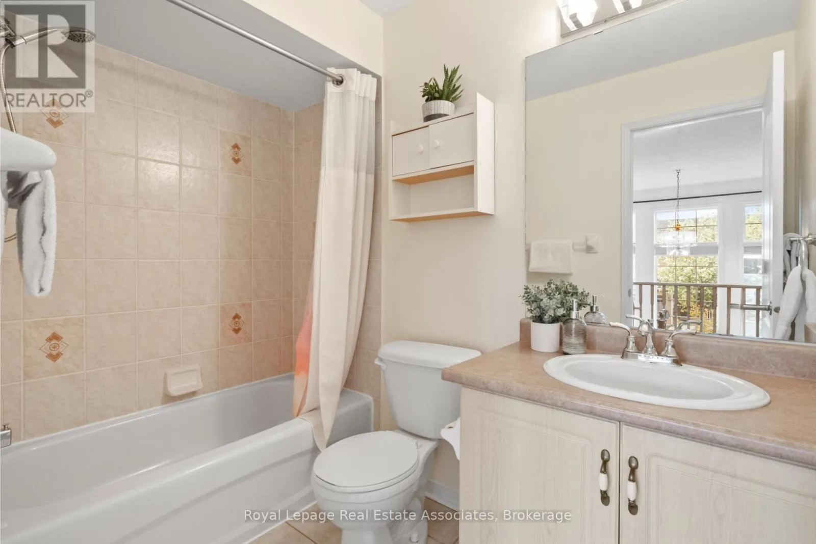 5554 LINWELL PLACE