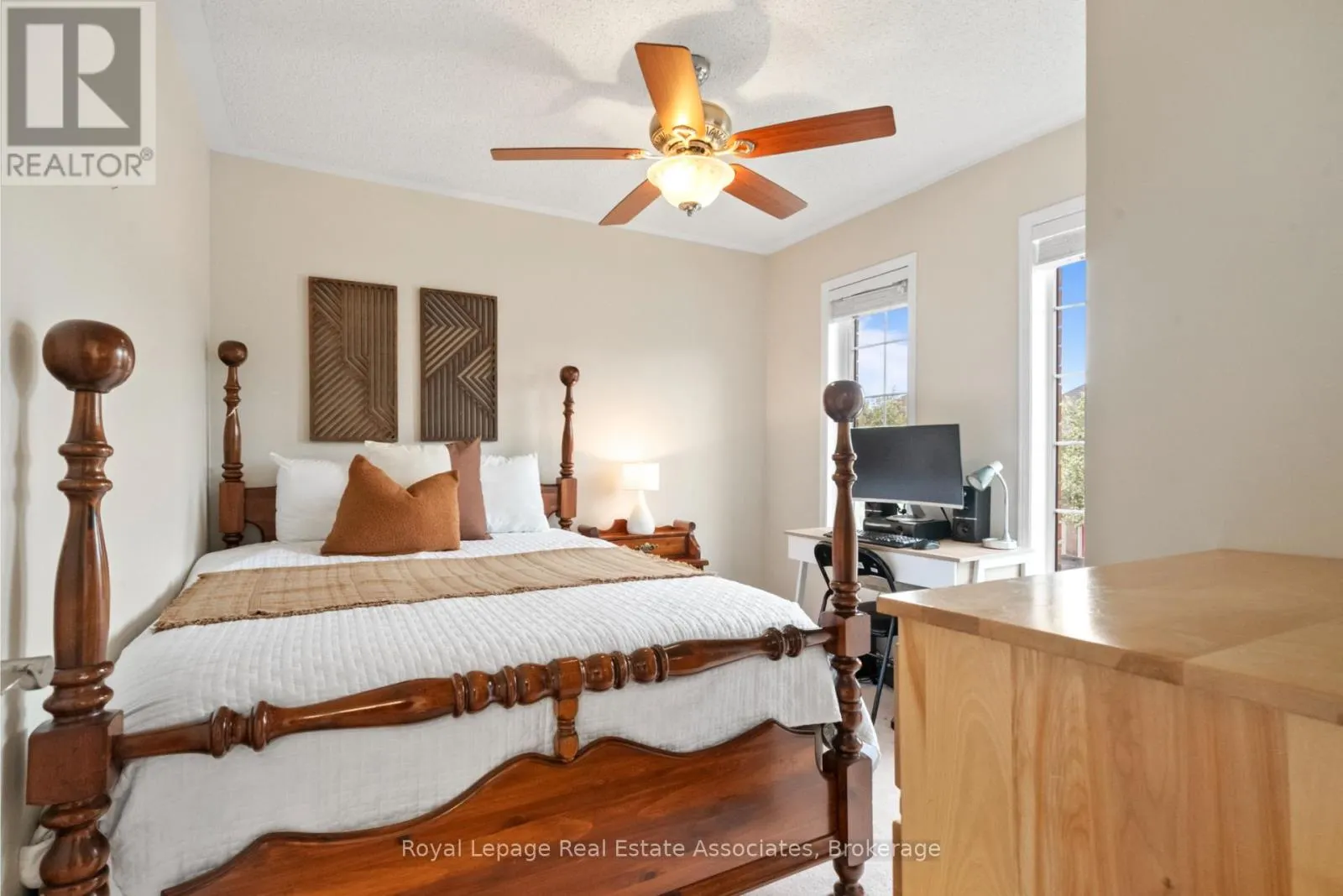 5554 LINWELL PLACE