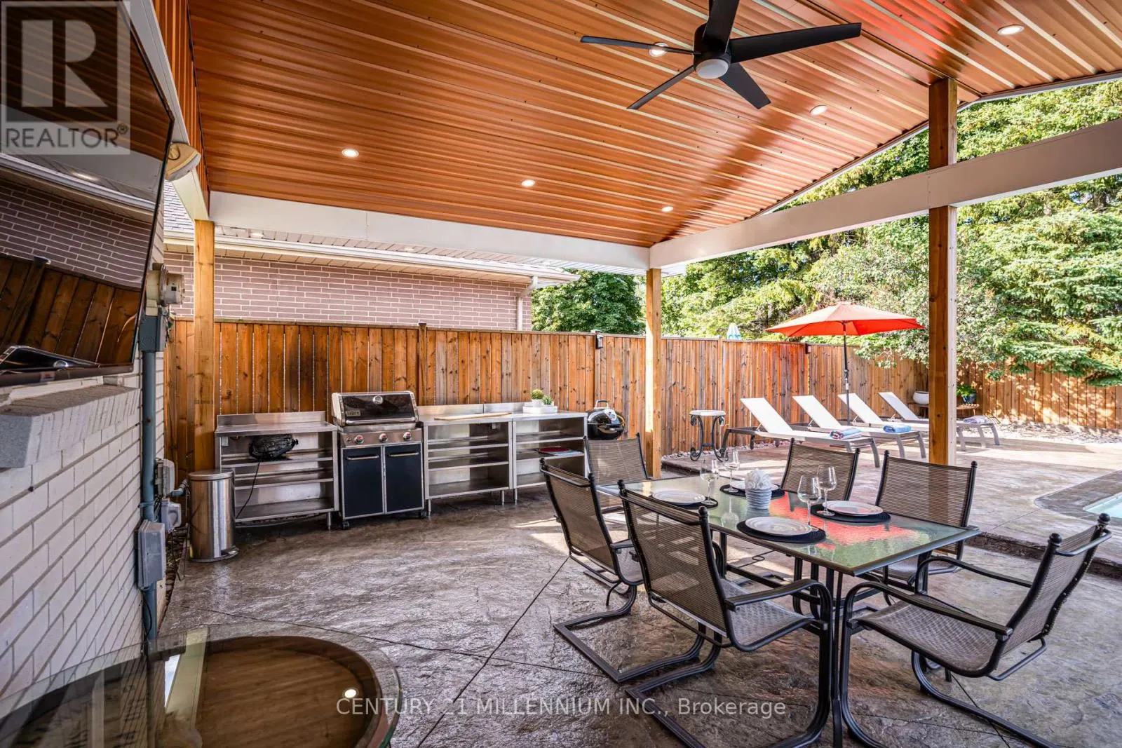 14 GREYSTONE CRESCENT