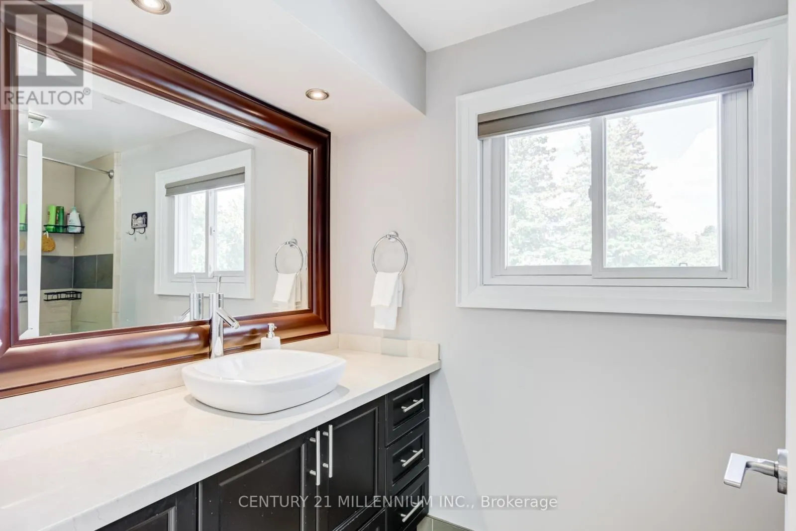 14 GREYSTONE CRESCENT