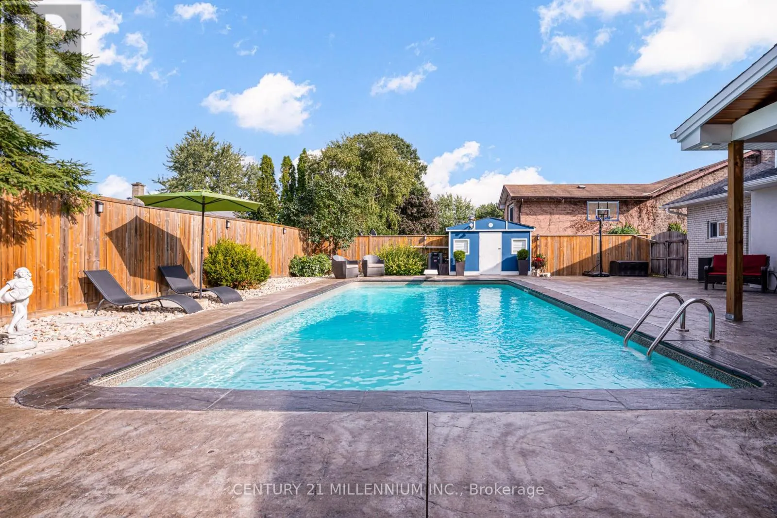 14 GREYSTONE CRESCENT