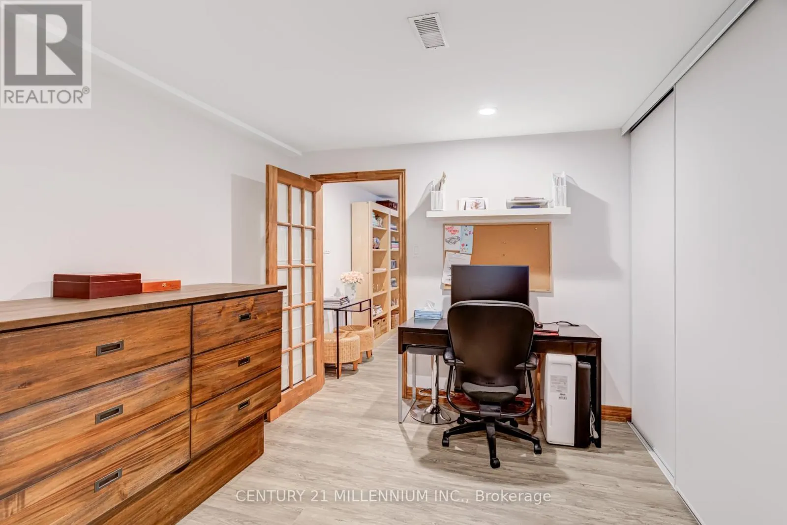 14 GREYSTONE CRESCENT