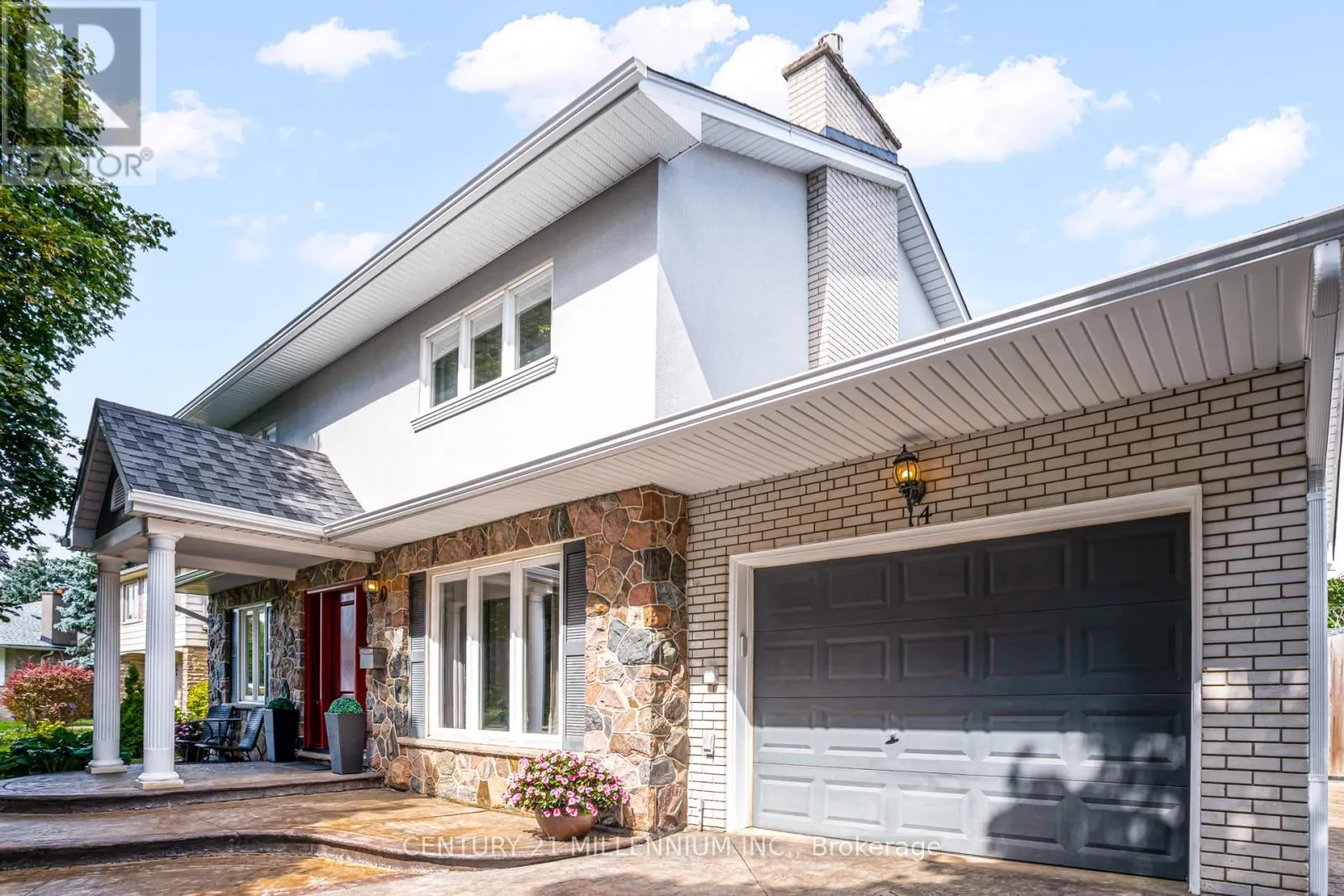 14 GREYSTONE CRESCENT