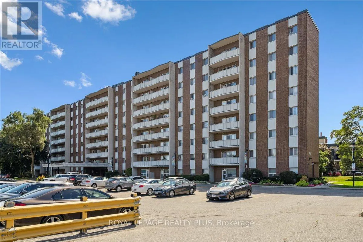 102 - 1660 BLOOR STREET E