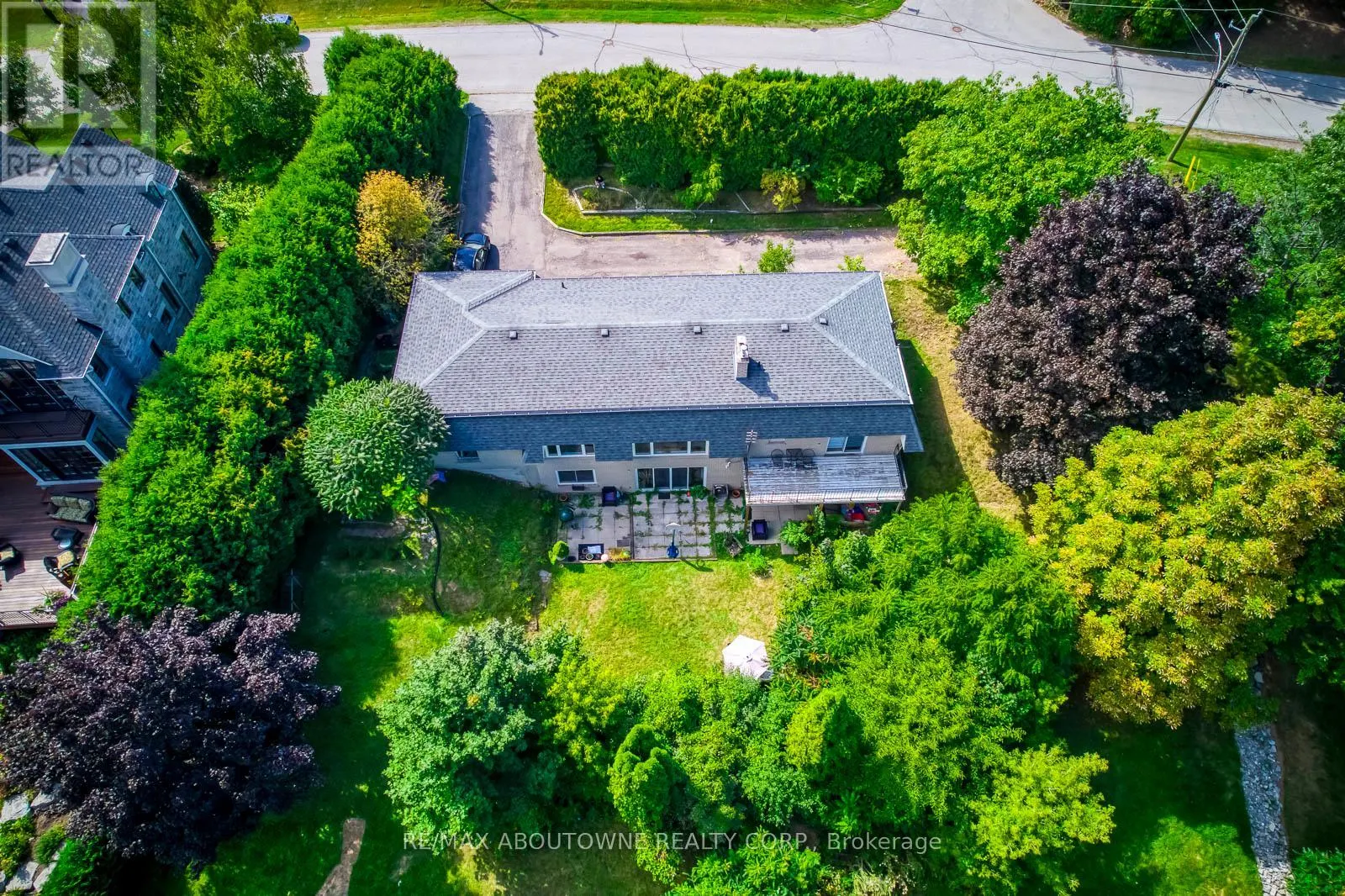 1310 BEAUFORT DRIVE