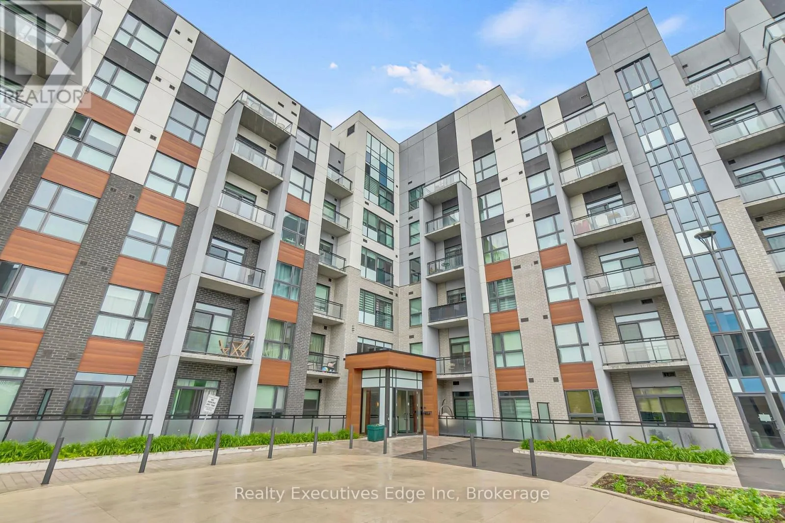 304 - 50 KAITTING TRAIL, #304