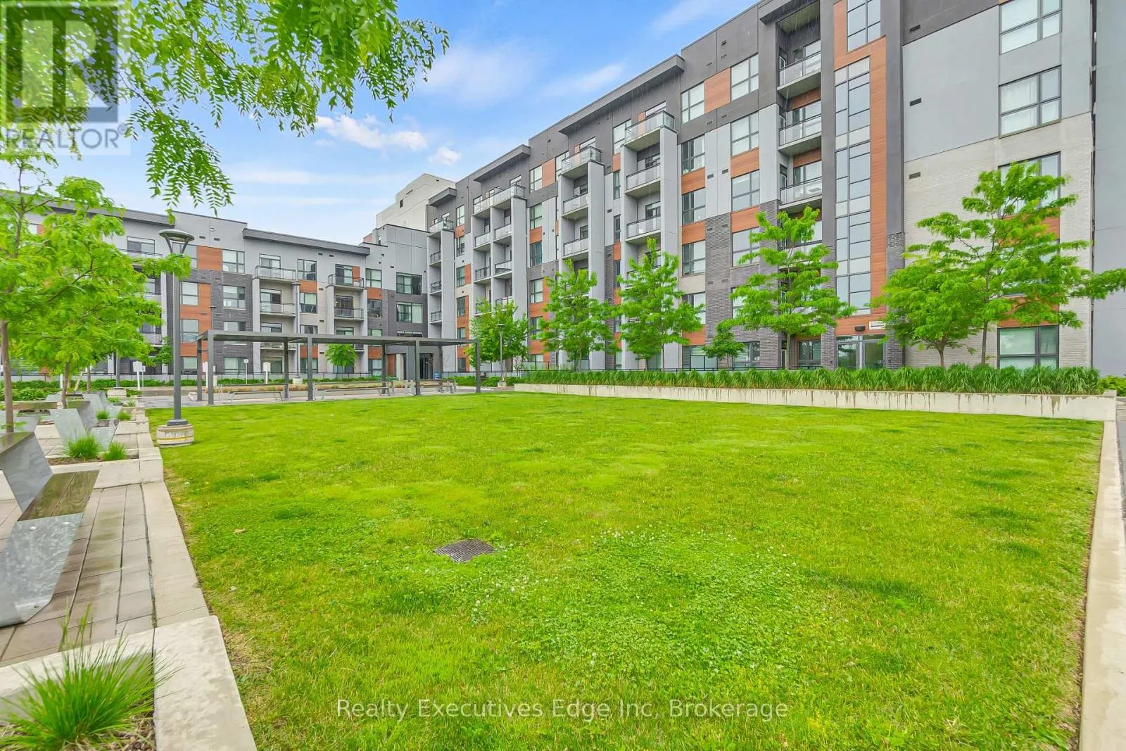 304 - 50 KAITTING TRAIL, #304