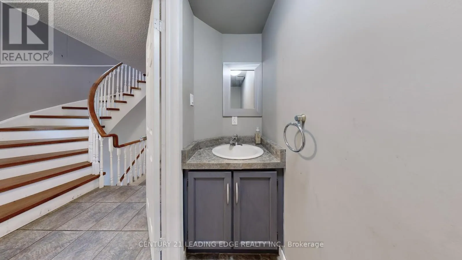 3061 ILOMAR COURT