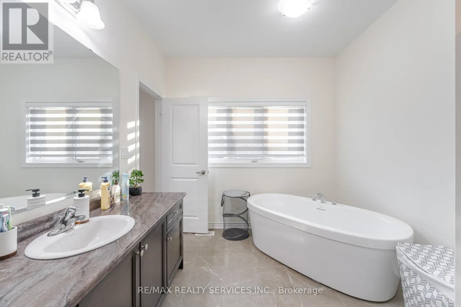 42 THORNVALLEY TERRACE