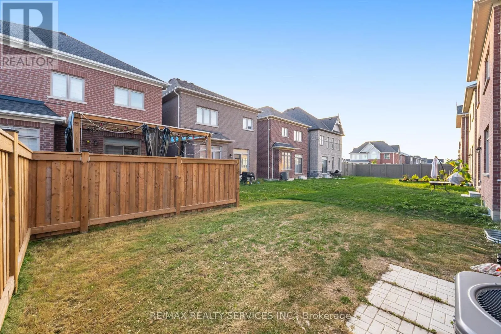 42 THORNVALLEY TERRACE