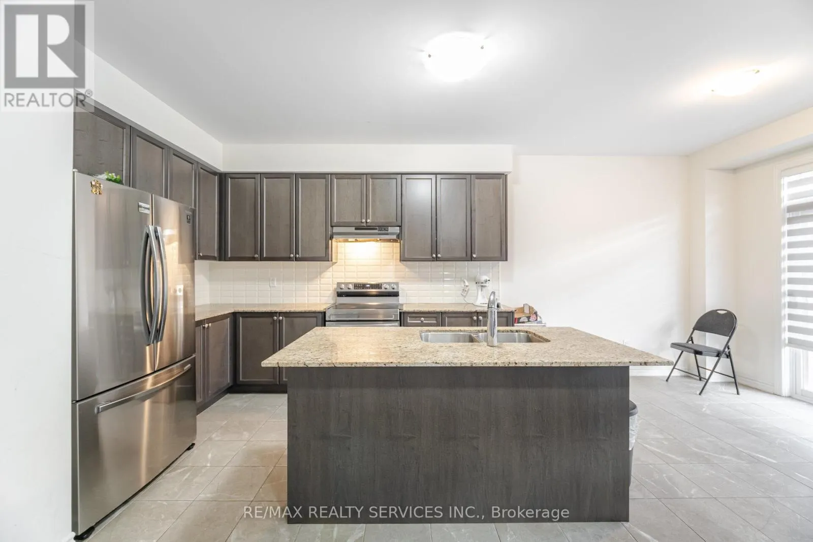 42 THORNVALLEY TERRACE