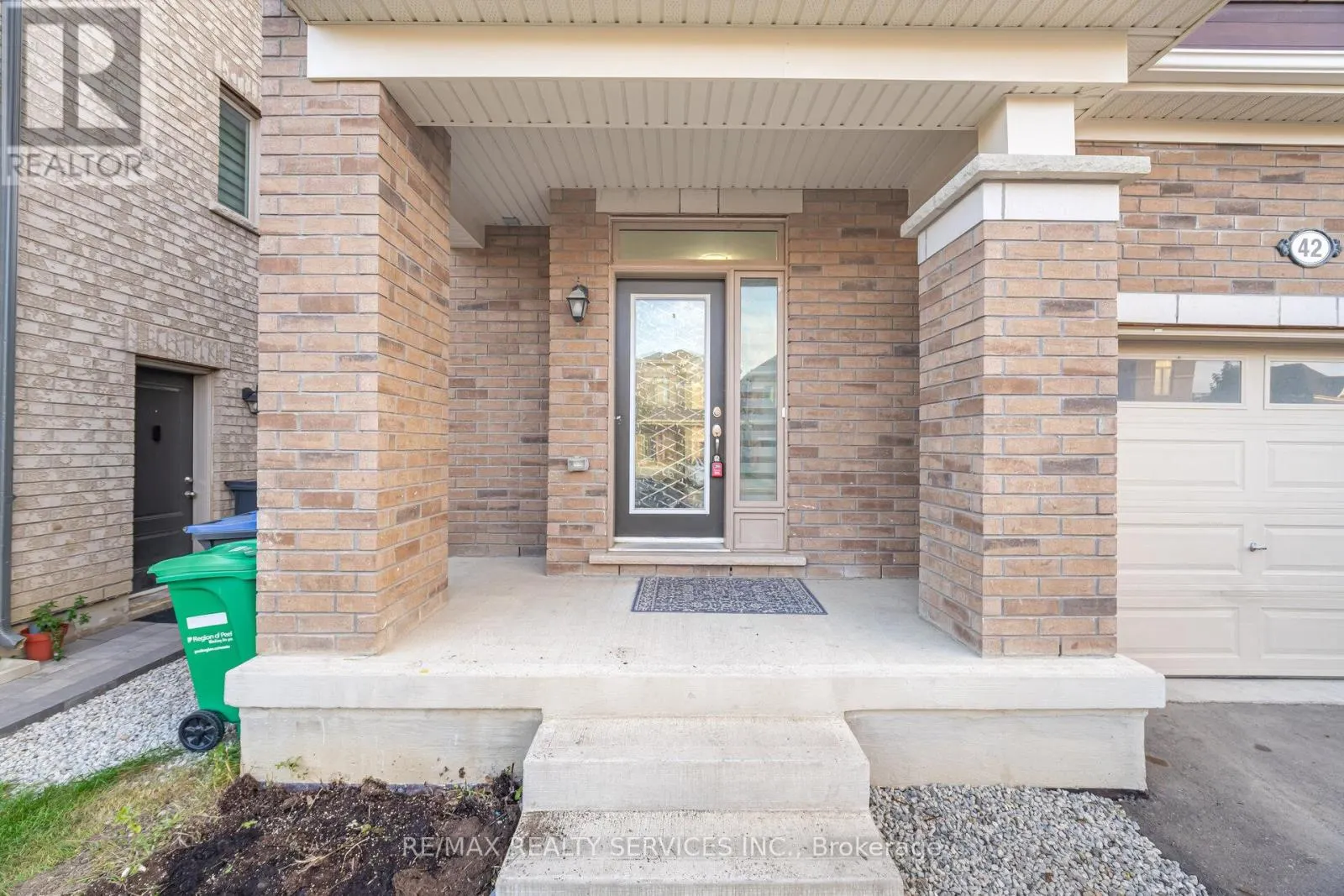 42 THORNVALLEY TERRACE