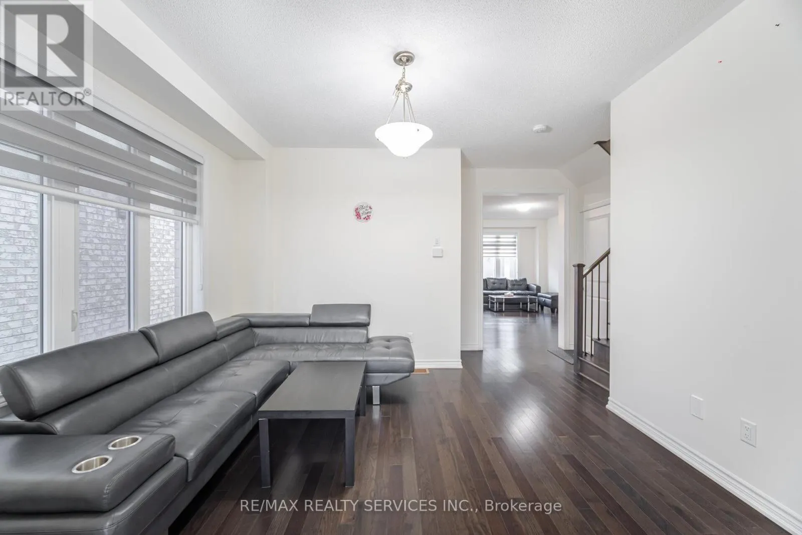 42 THORNVALLEY TERRACE