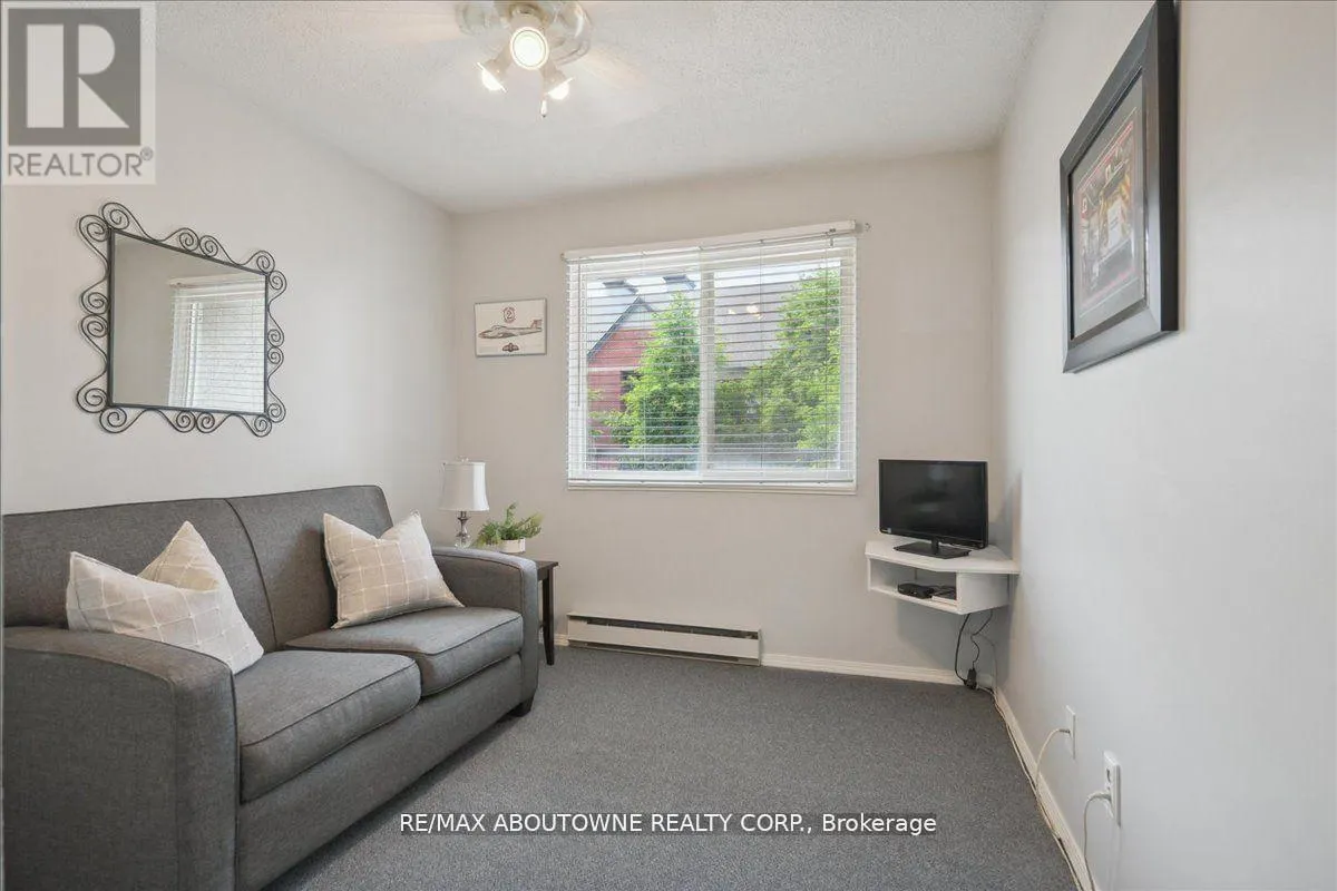 921 - 1450 GLEN ABBEY GATE