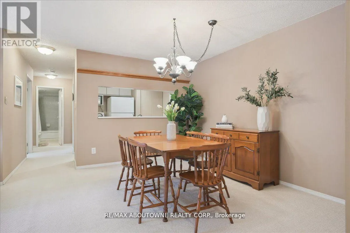 921 - 1450 GLEN ABBEY GATE