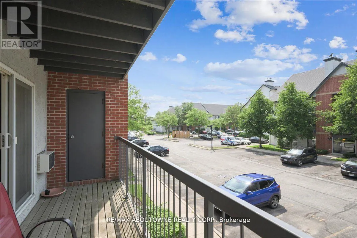 921 - 1450 GLEN ABBEY GATE