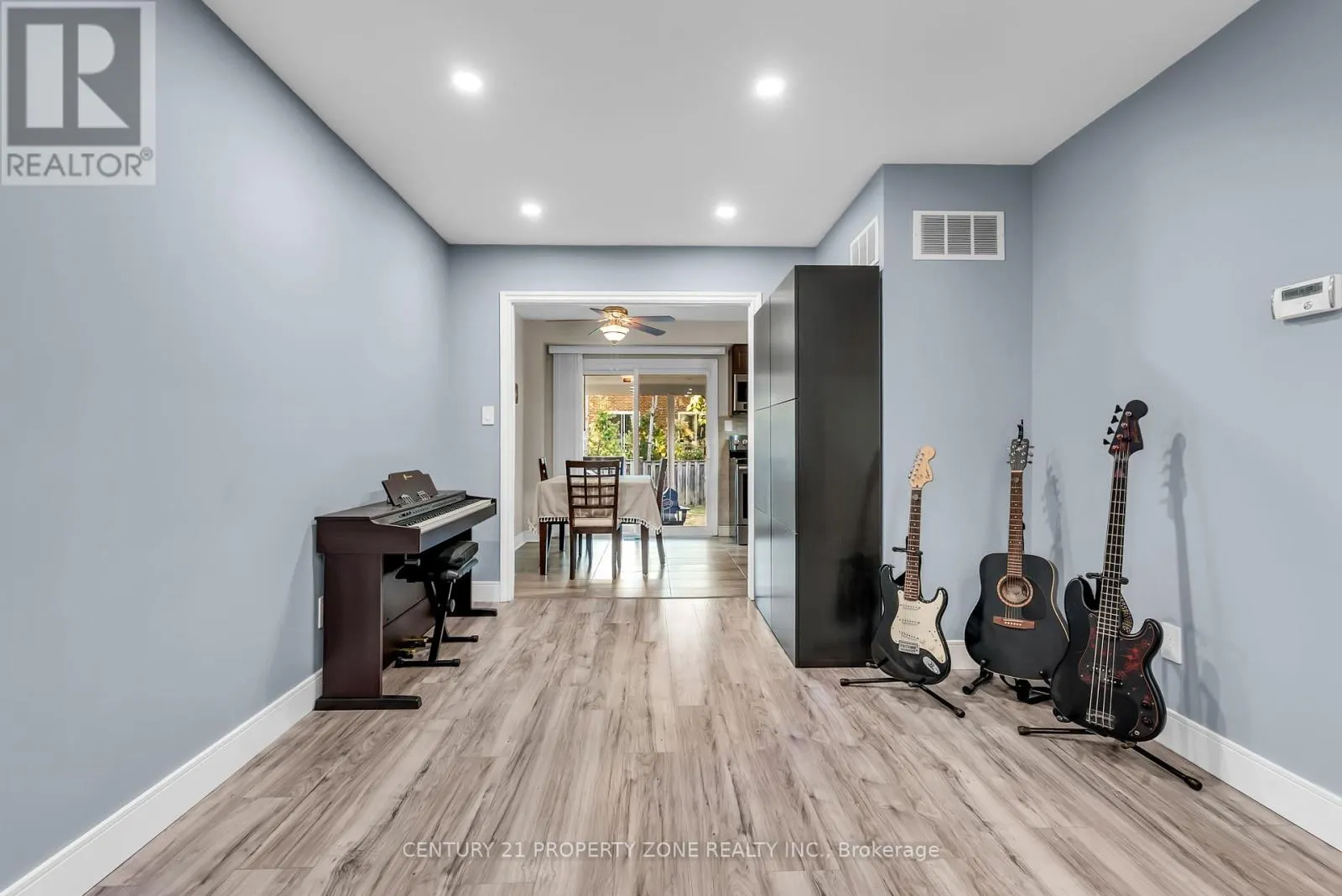 4265 LINGFIELD CRESCENT