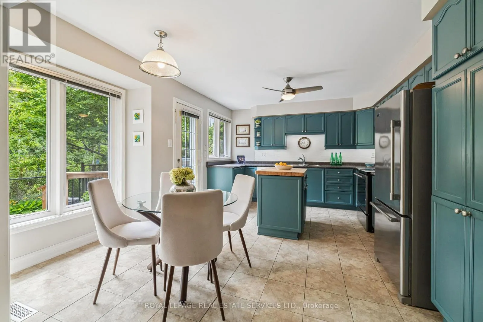 5186 RAVINE CRESCENT