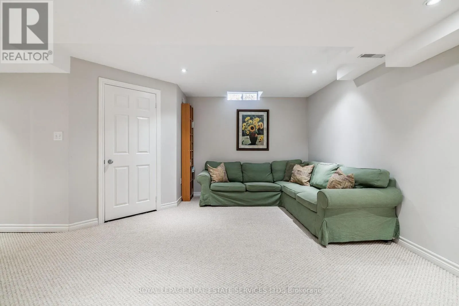 5186 RAVINE CRESCENT