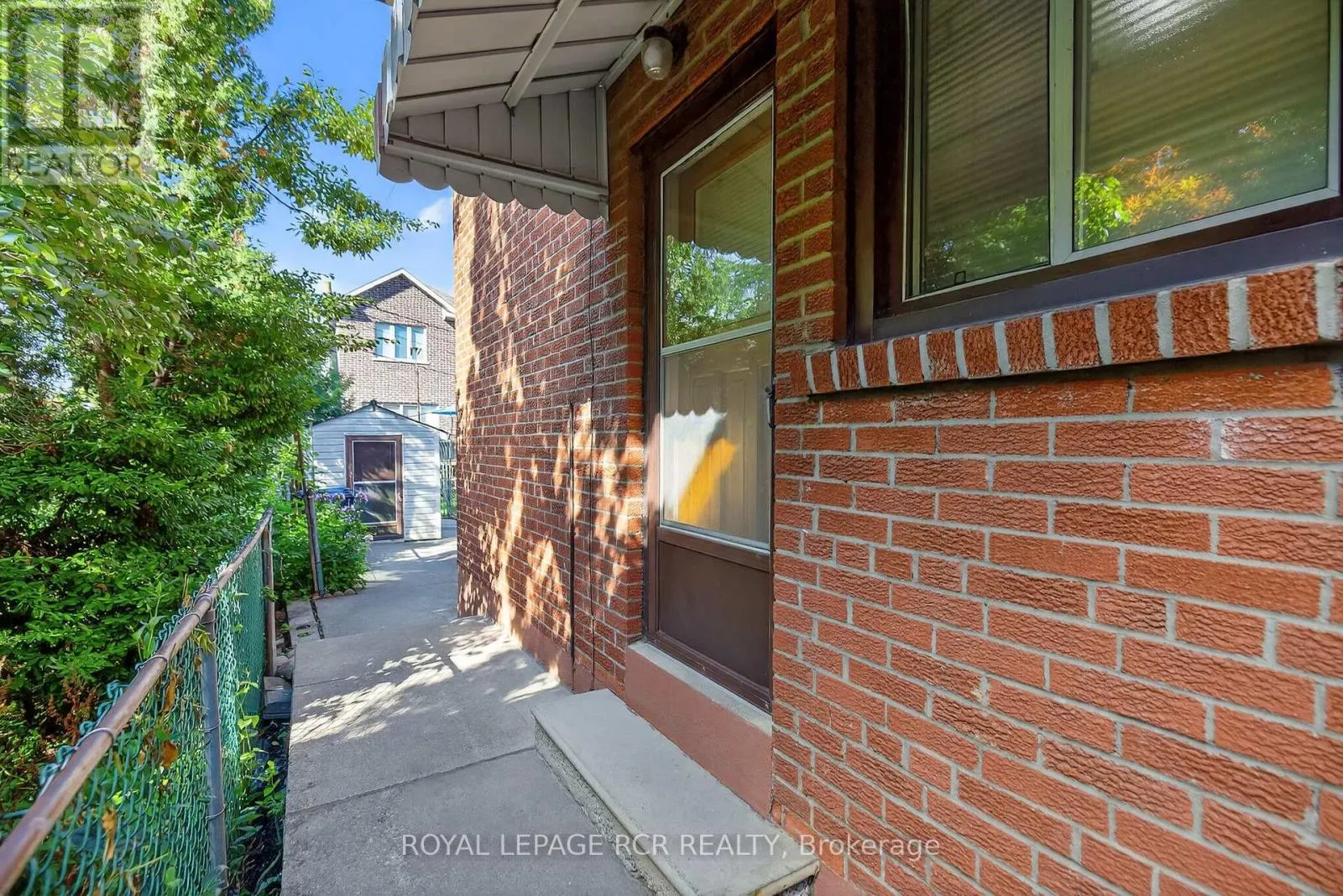 8 CROSS STREET