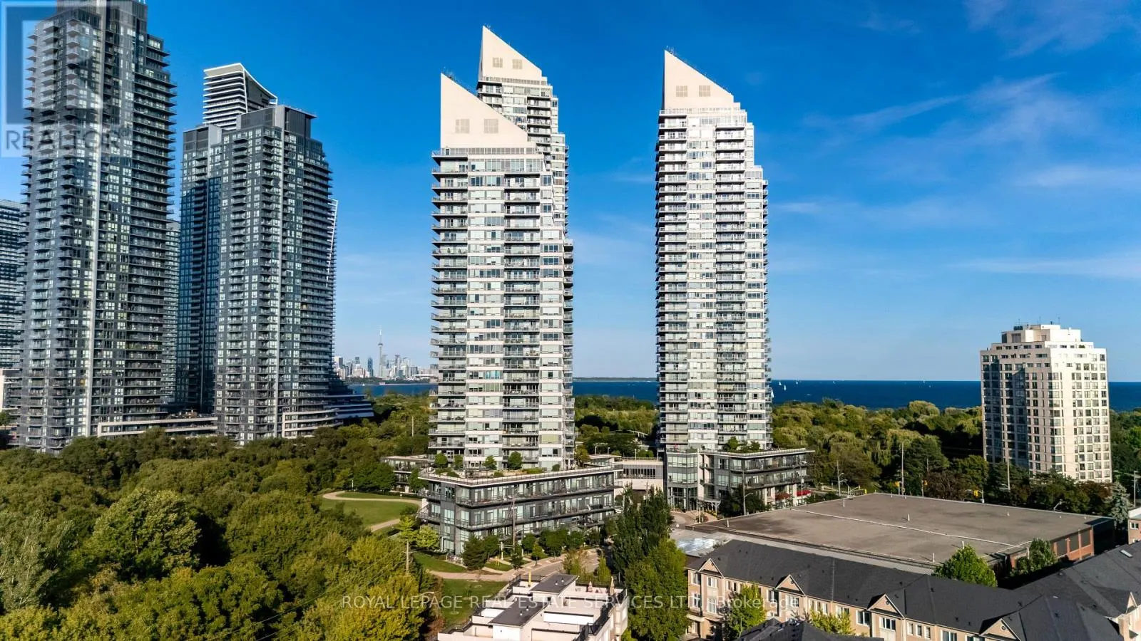 1105 - 15 LEGION ROAD